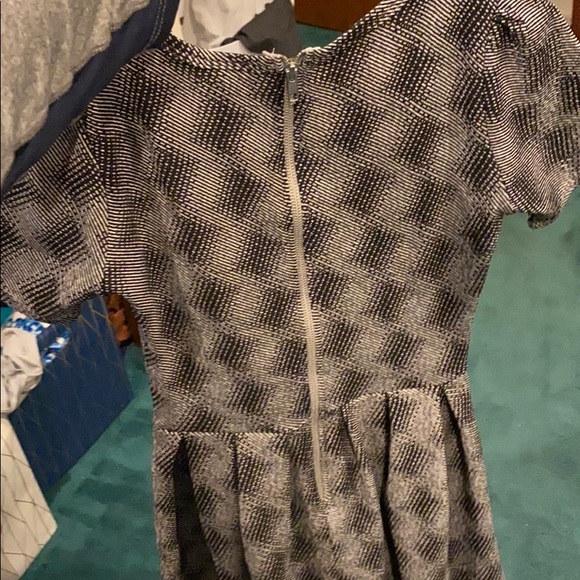 Dress - Picture 4 of 4